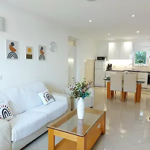 Anna Apartment Split